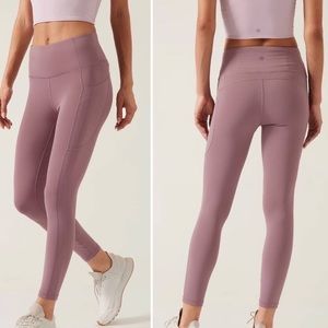 Athleta Ultimate Stash 7/8 Tight